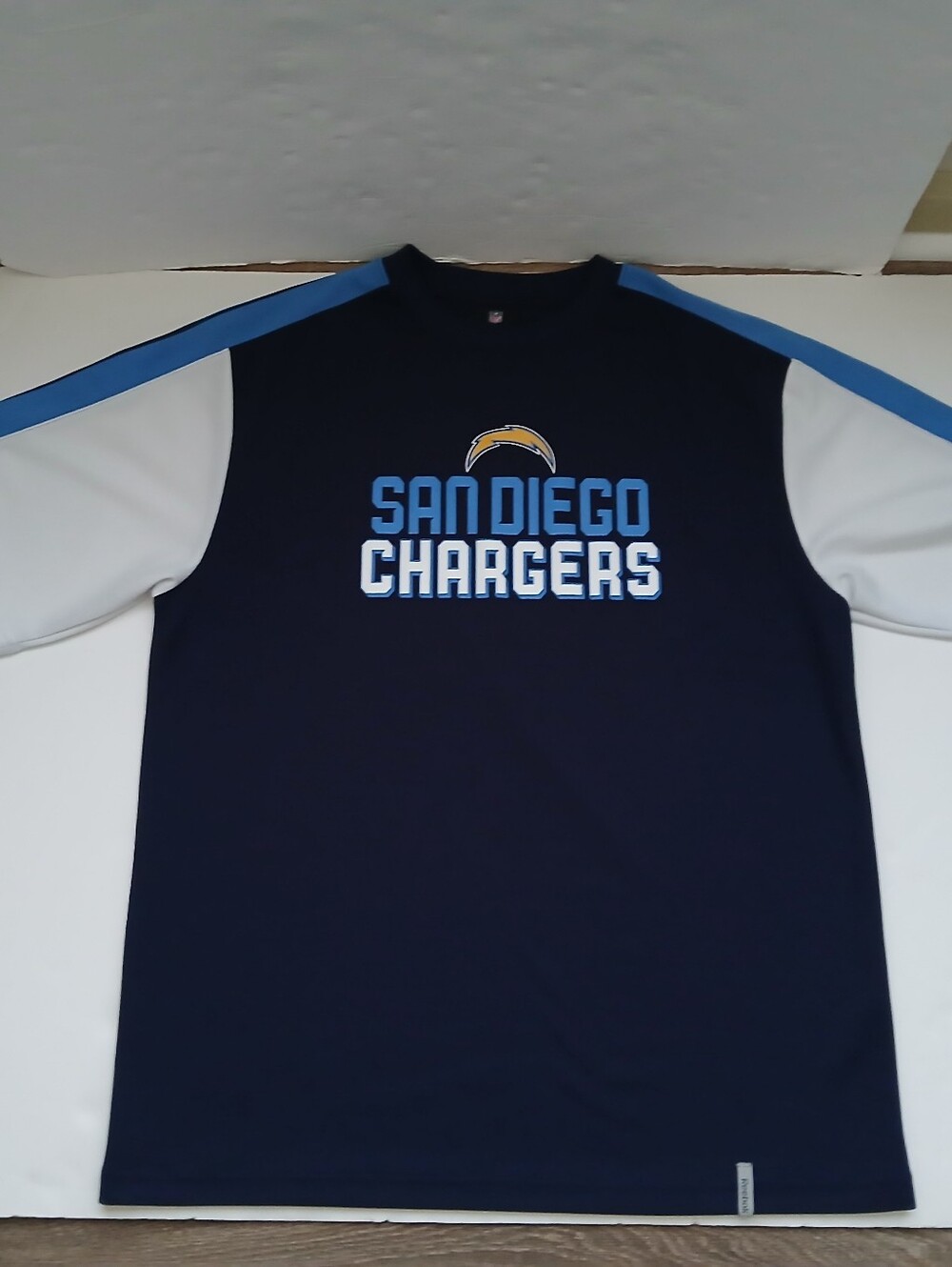 San Diego Chargers Reebok Team Apparel Shirt Men's Medium